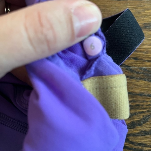 Lululemon Run: Catch Me Tank purple size 6 excellent condition - Picture 3 of 11